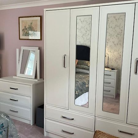 6 Calbost Villa Eksteriør billede