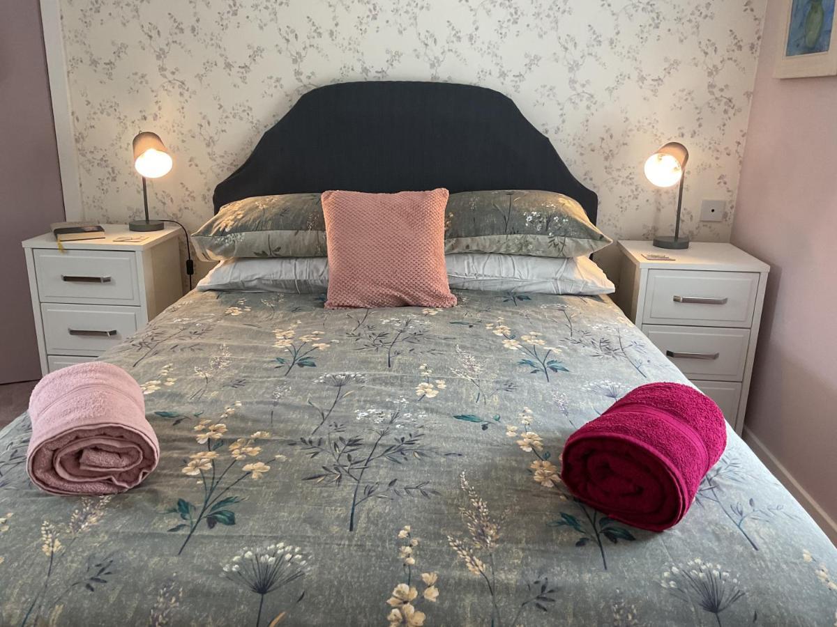 6 Calbost Villa Eksteriør billede